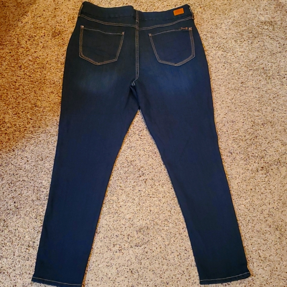 Seven Jean's